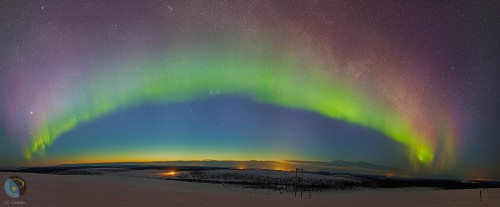 Aurora boreale ad arco